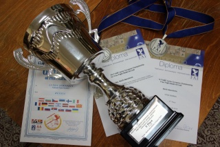 кубок и медали.JPG